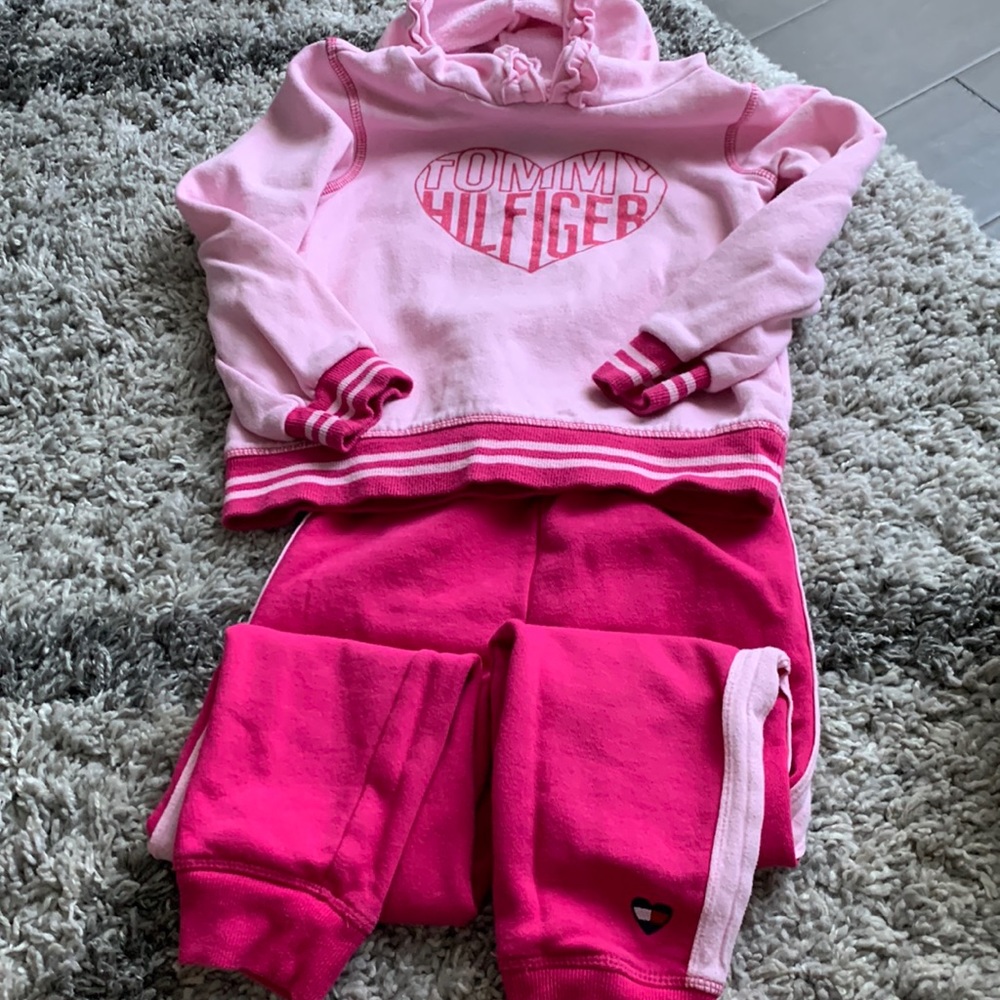 Beautiful Tommy Hilfiger set